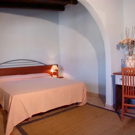 Hotel Milu Beach Club 4*