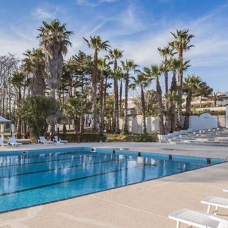 Hotel Milu Beach Club 4*