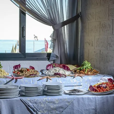 Milu Beach Club